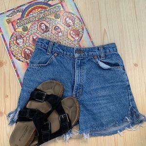 VINTAGE LEVI JEAN CUT OFFS